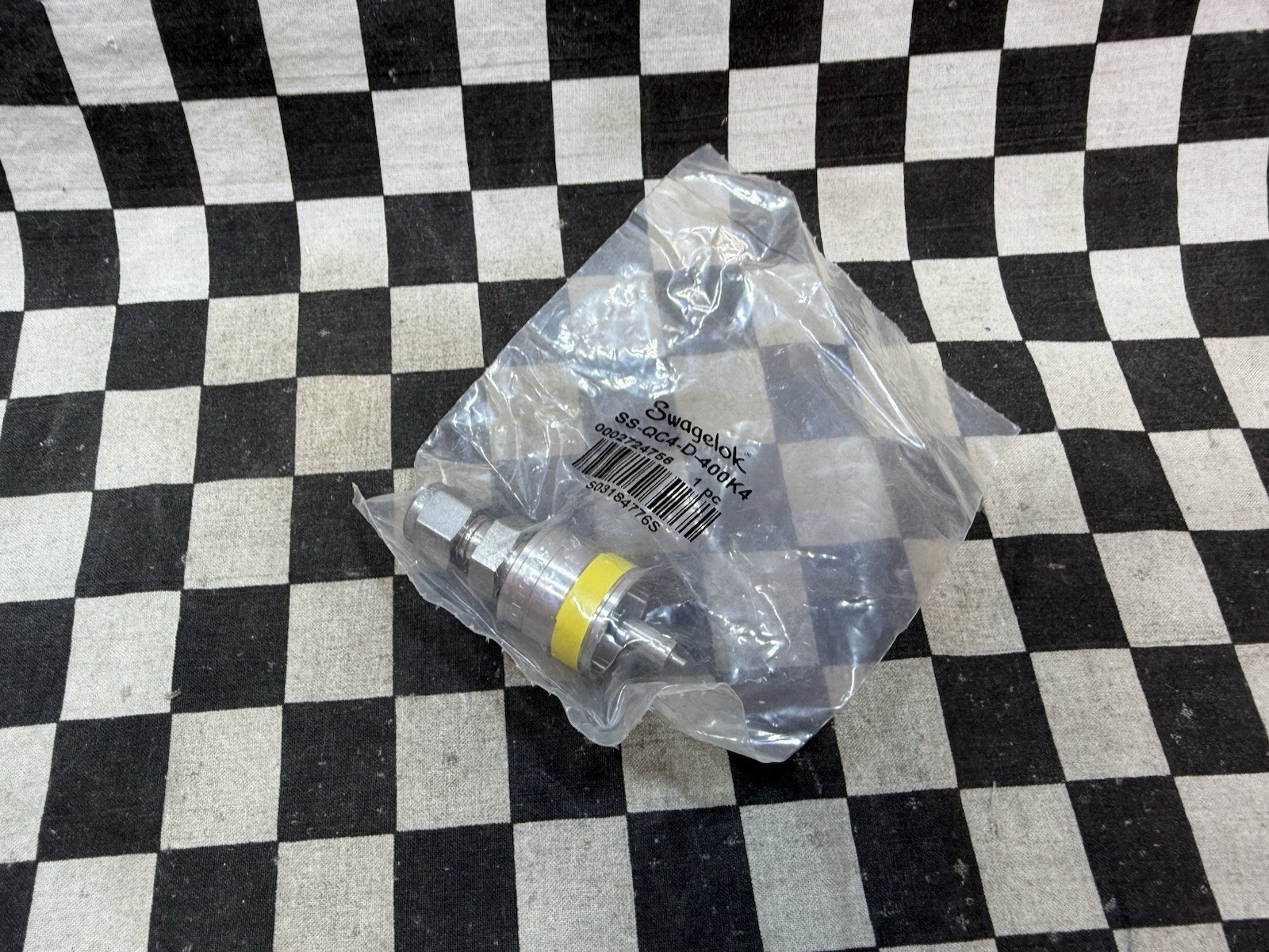 SWAGELOK Quick Connect 1/4″, SS-QC4-D-400K4, SHIPSAMEDAY#E22A