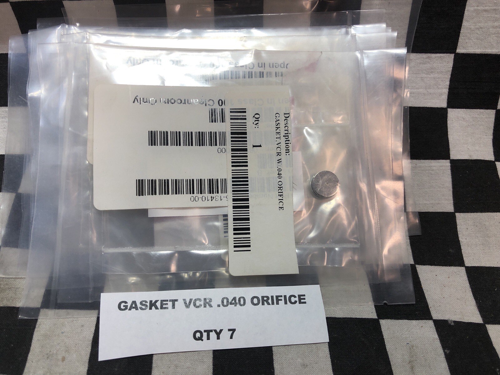 SWAGELOK GASKET VCR .040 ORIFICE, SS-8-VCR-2, NI-4-VCR-2-GR-VS BIG LOT #1370R4