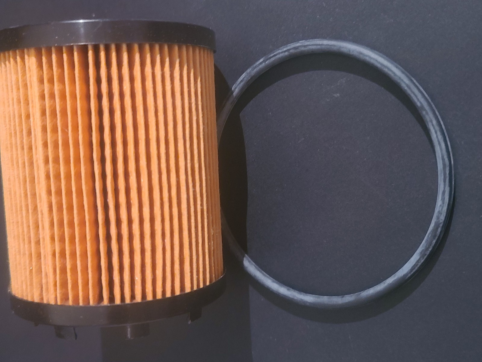 GENUINE OEM Mopar Oil Filter 68102241AA (1.4L Engine) Fits Fiat Dodge & Jeep