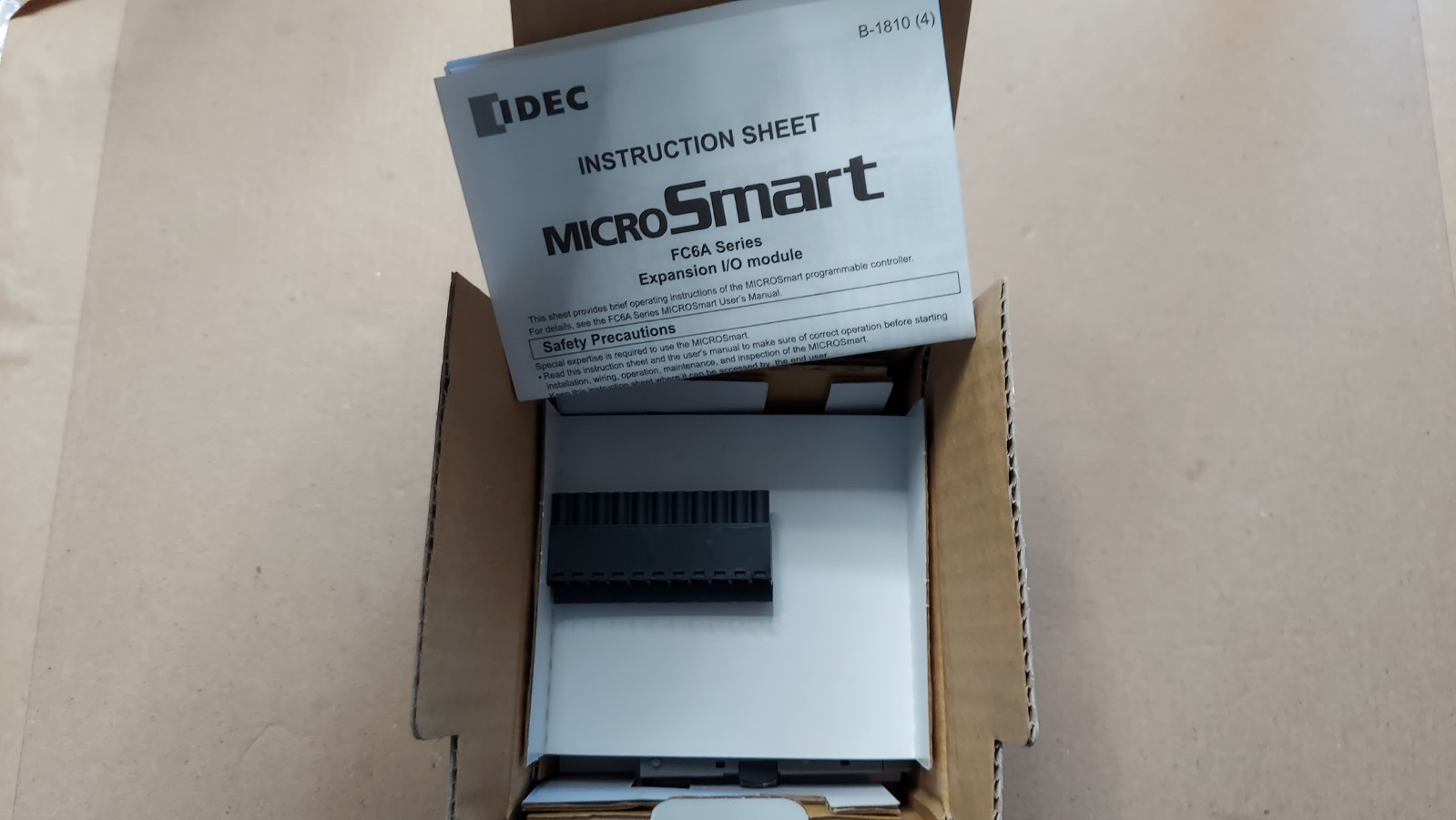 New Idec FC6A-R081 MicroSmart Digital Output Module