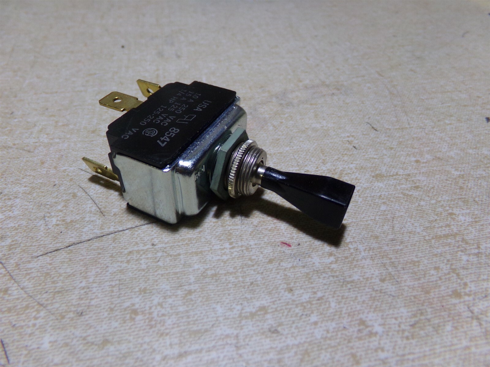 NEW Cutler Hammer 8547 3-Position ON-Off-On Toggle Switch 1/4 HP 125-250VAC