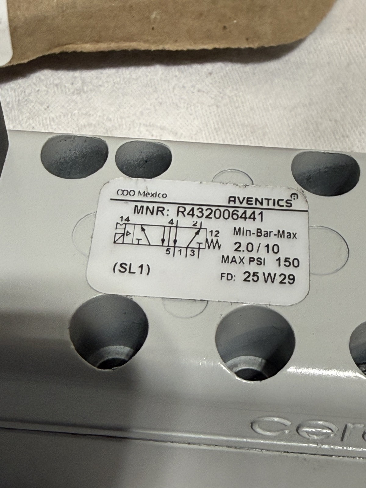 Aventics R432006441 Ceram Solenoid Valve Size 1 24VDC 5/2 Spring Return New NIOB