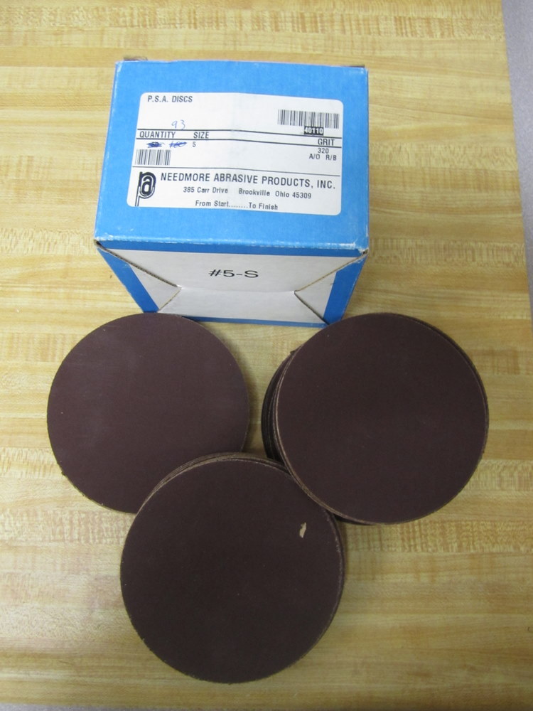 Needmore Abrasive 40110 5″ PSA Disc 320 Grit A/O G/B (Pack of 93)