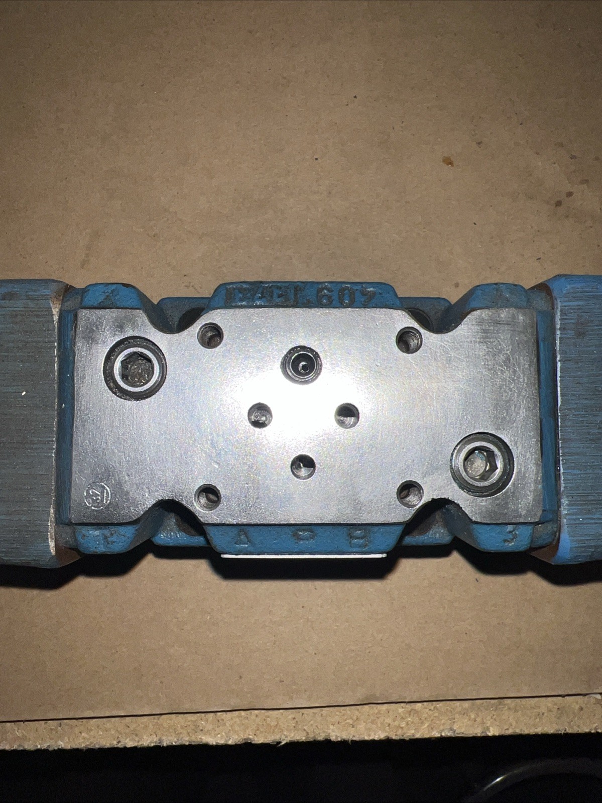 REXROTH 4WEH10D44/6EW11ON9ETZ55L/B10 New Old Stock