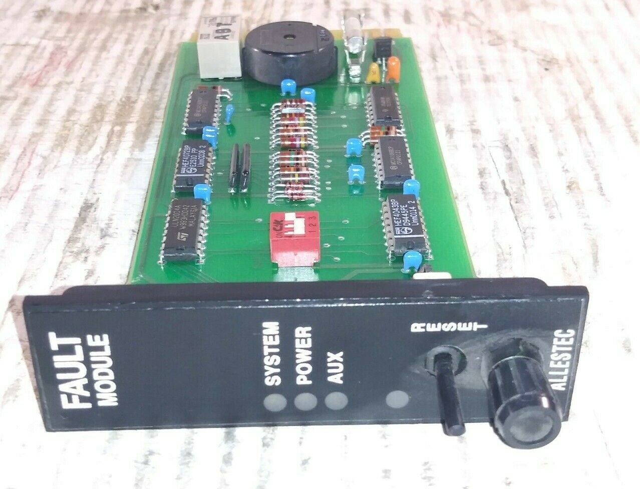 1 USED ALLESTEC 800-1444 FAULT MODULE 20/28VDC ***MAKE OFFER***
