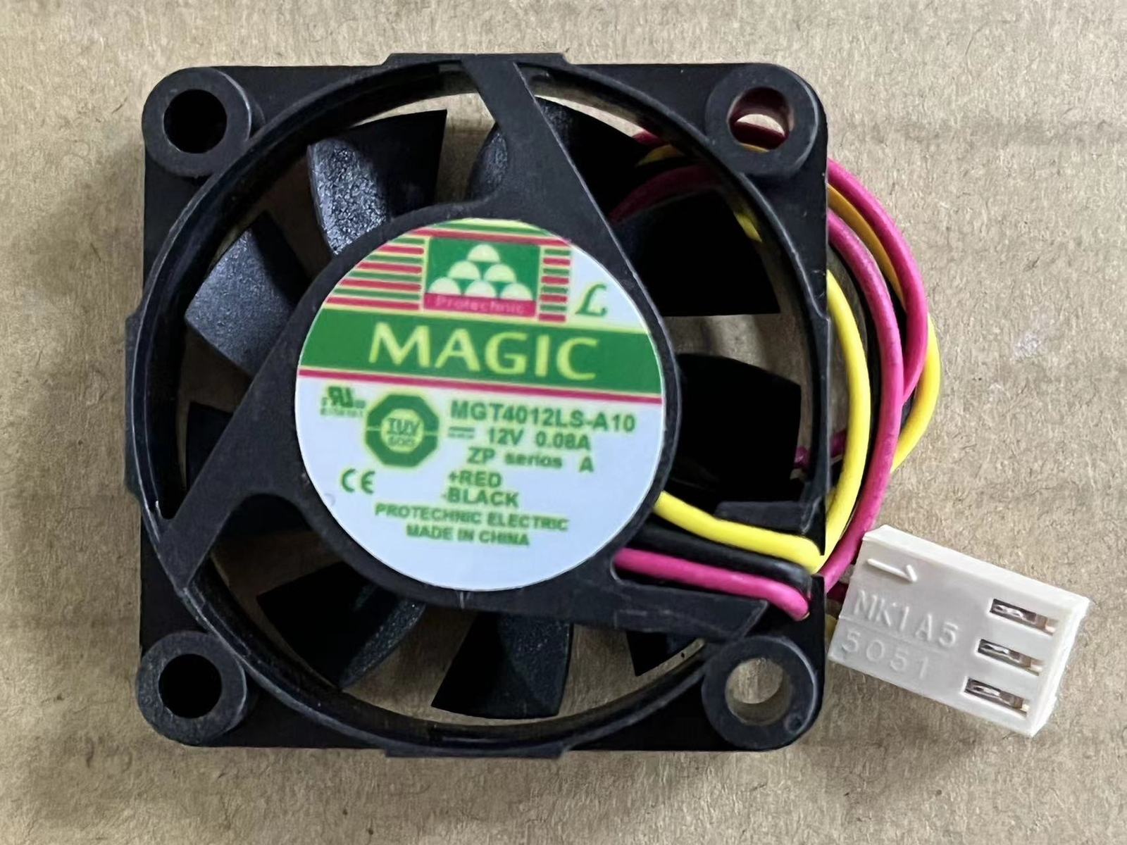 MAGIC MGT4012LS-A10 12V 0.08A 4010 40mm 3-wire silent cooling fan 3pin