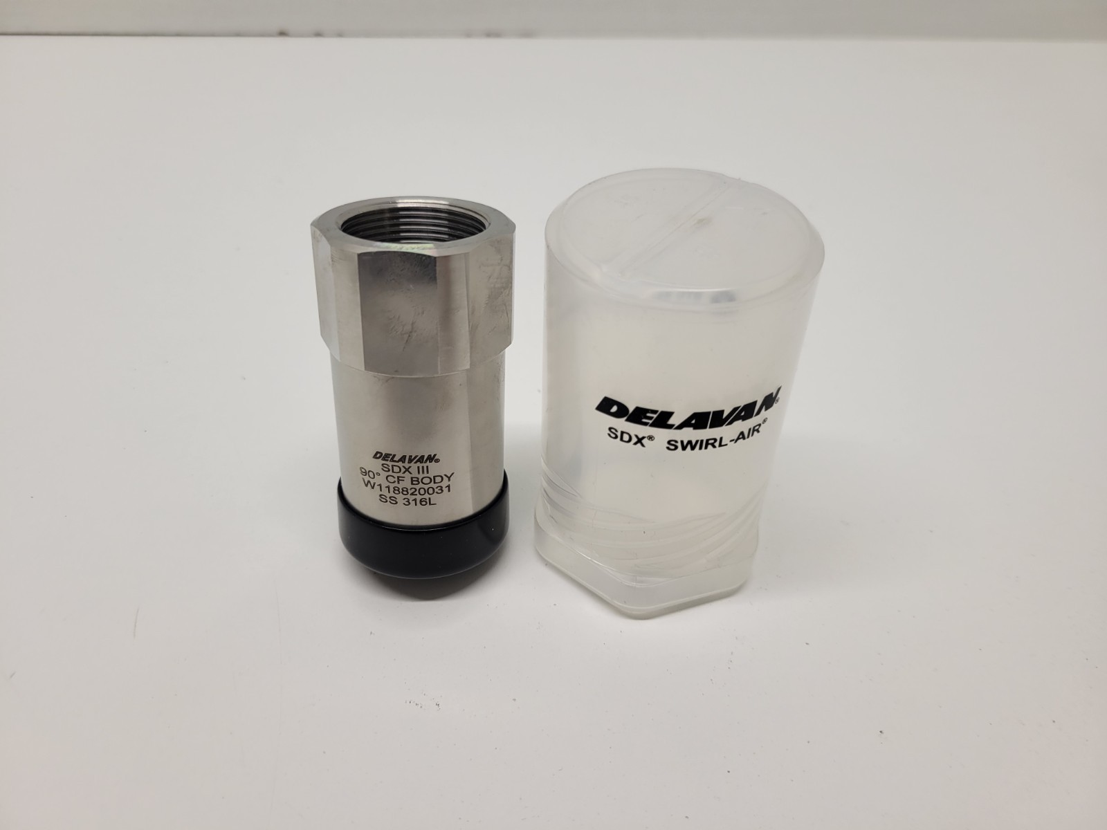 NEW OLD STOCK! DELAVAN SDX II 90DEG CF BODY 316L NOZZLE W118820031