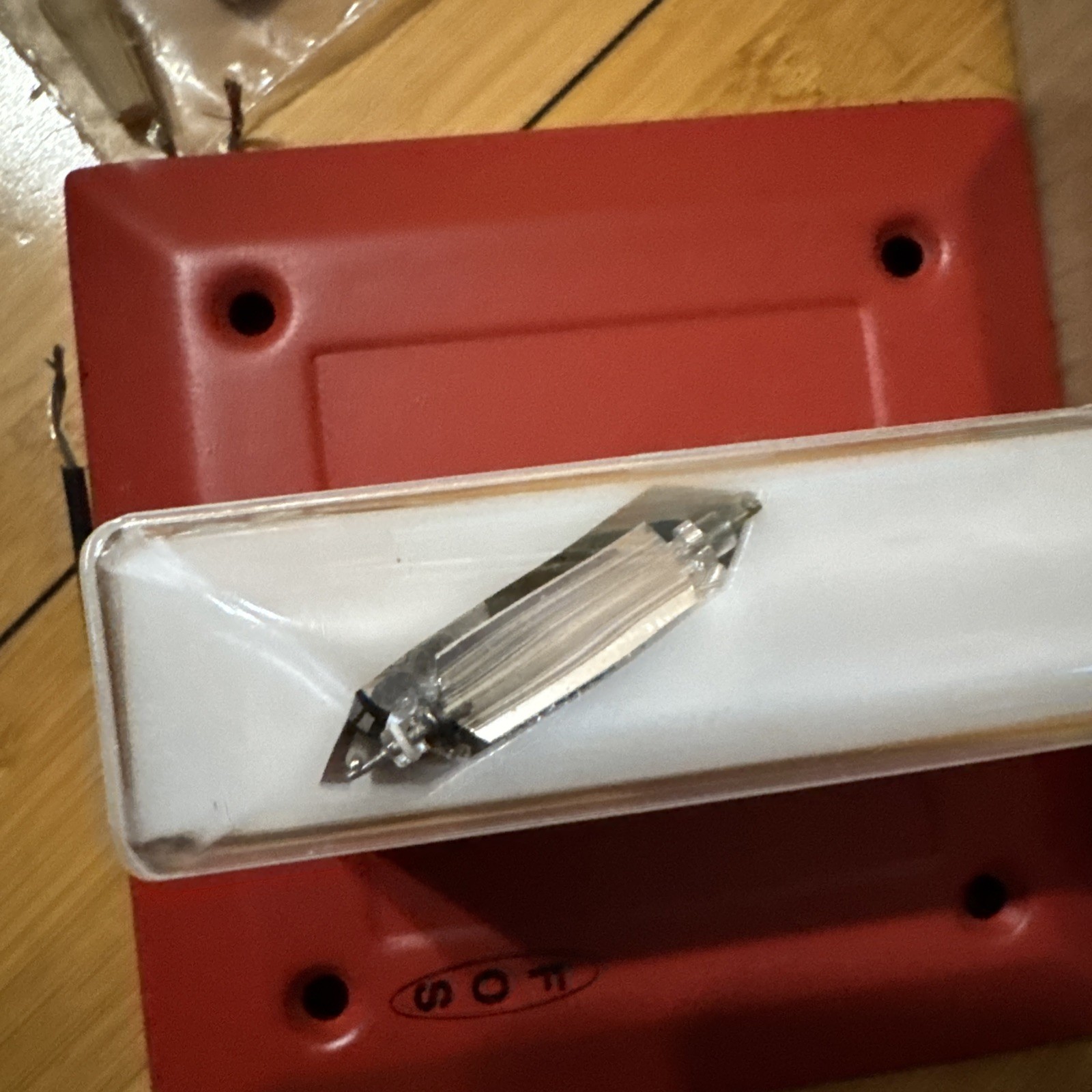 120VAC .096A FOS SIGNALING HORN STROBE FLUSH MOUNT Red Plate 5521D-D-14-120-60