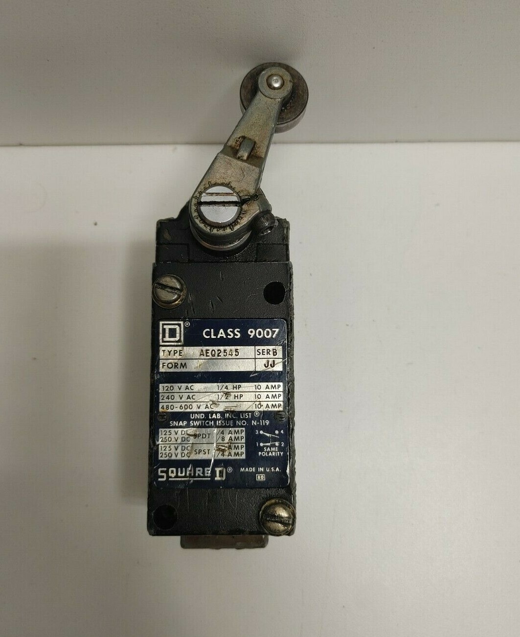 GUARANTEED! SQUARE D SER.B 10A 600V ROLLER LEVER LIMIT SWITCH 9007-AEQ2545