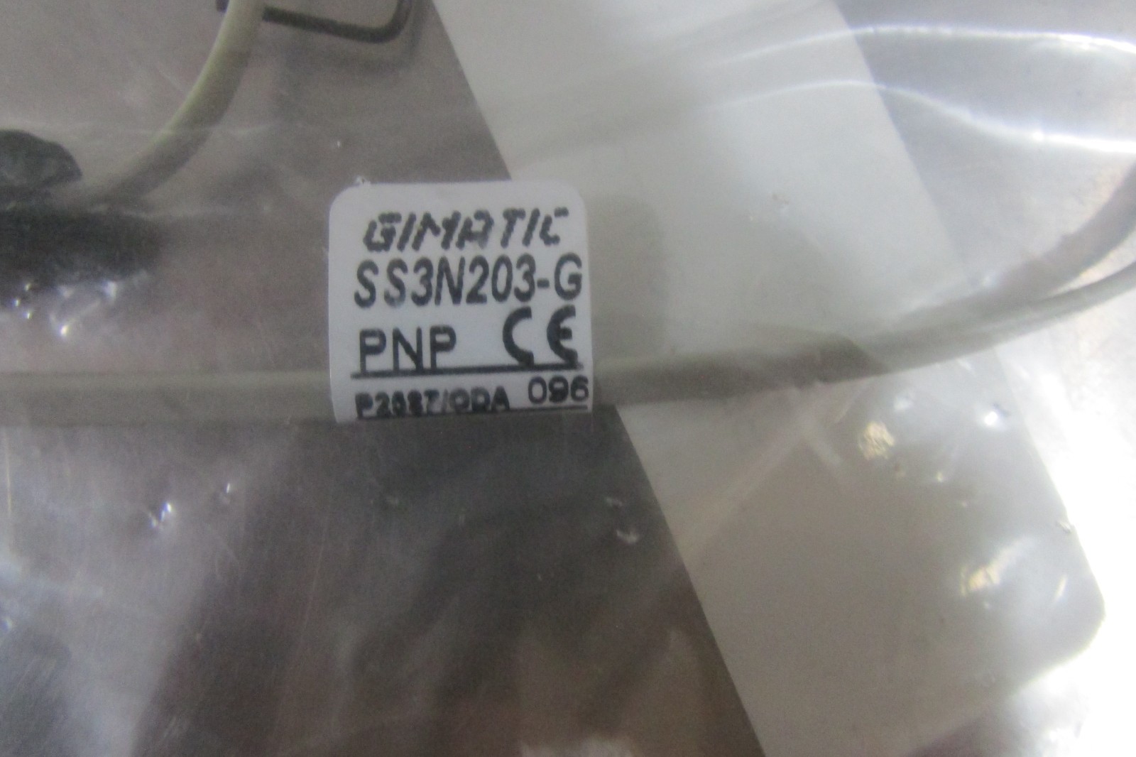 Gimatic SS3N203-G Proximity Switch