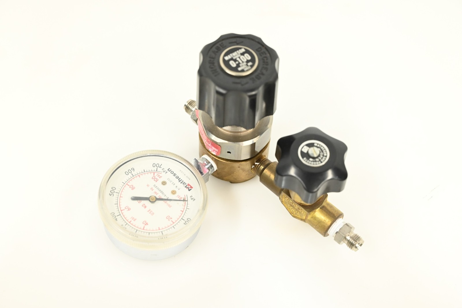 Matheson 3423 Brass High Purity Gas Regulator