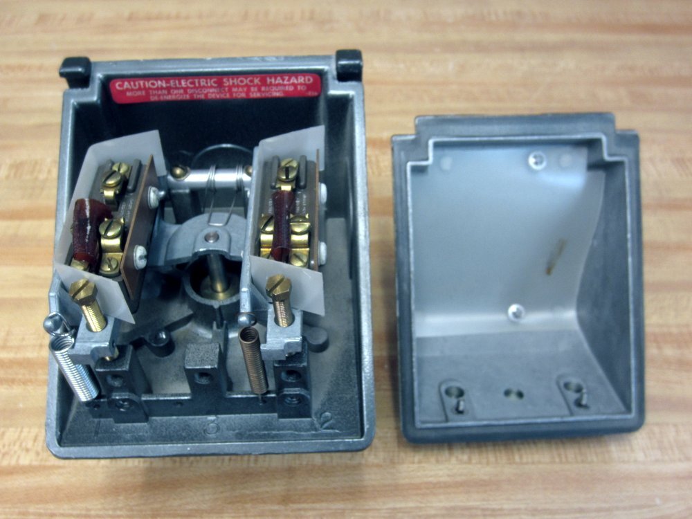 UE J302 Pressure Switch SI64B