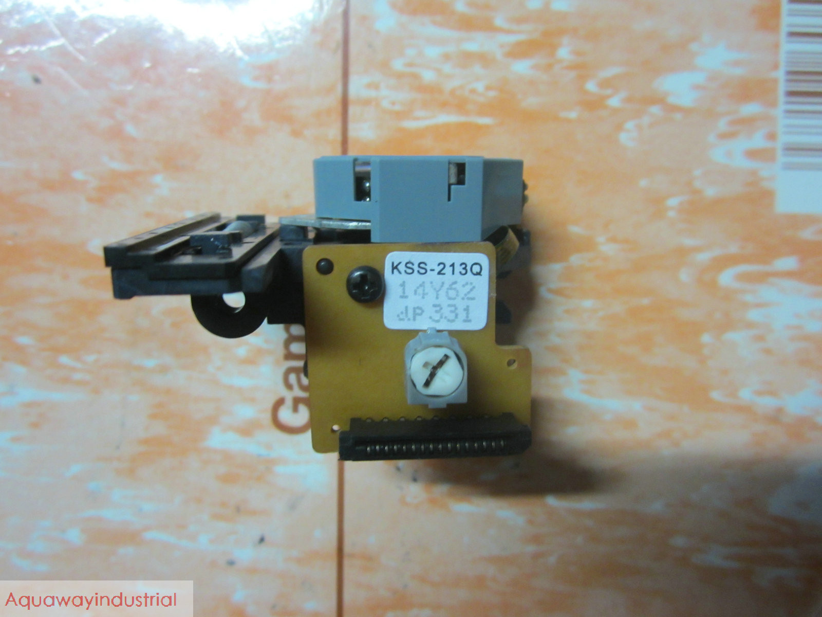 1pcs New Laser Lens Optical Pickup KSS-213Q KSS 213Q For Car CD DVD Player