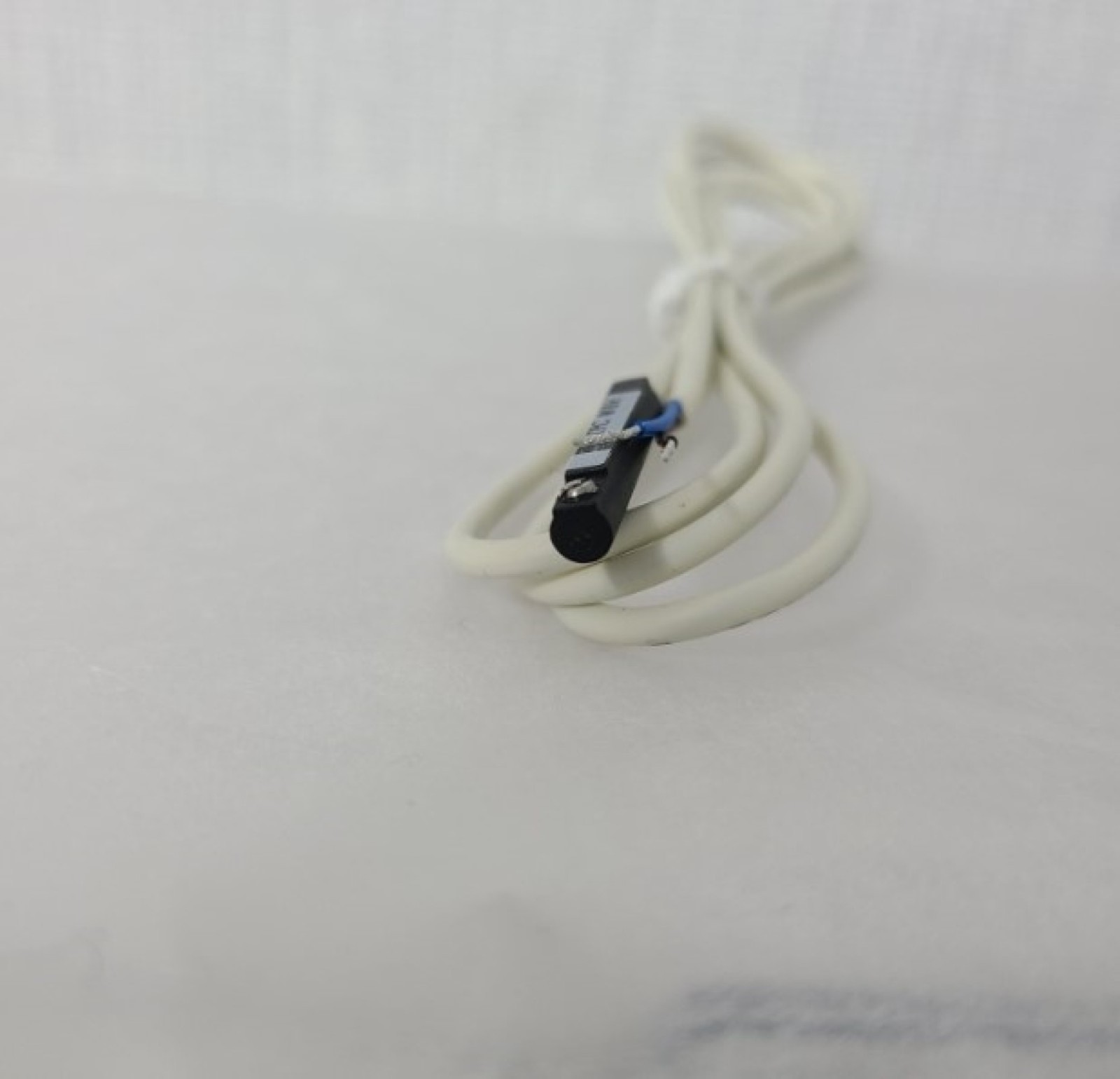 TPC W8HL Reed 2 wires Micro Auto switch Sensor rail mounting Horizontal Lead 3M