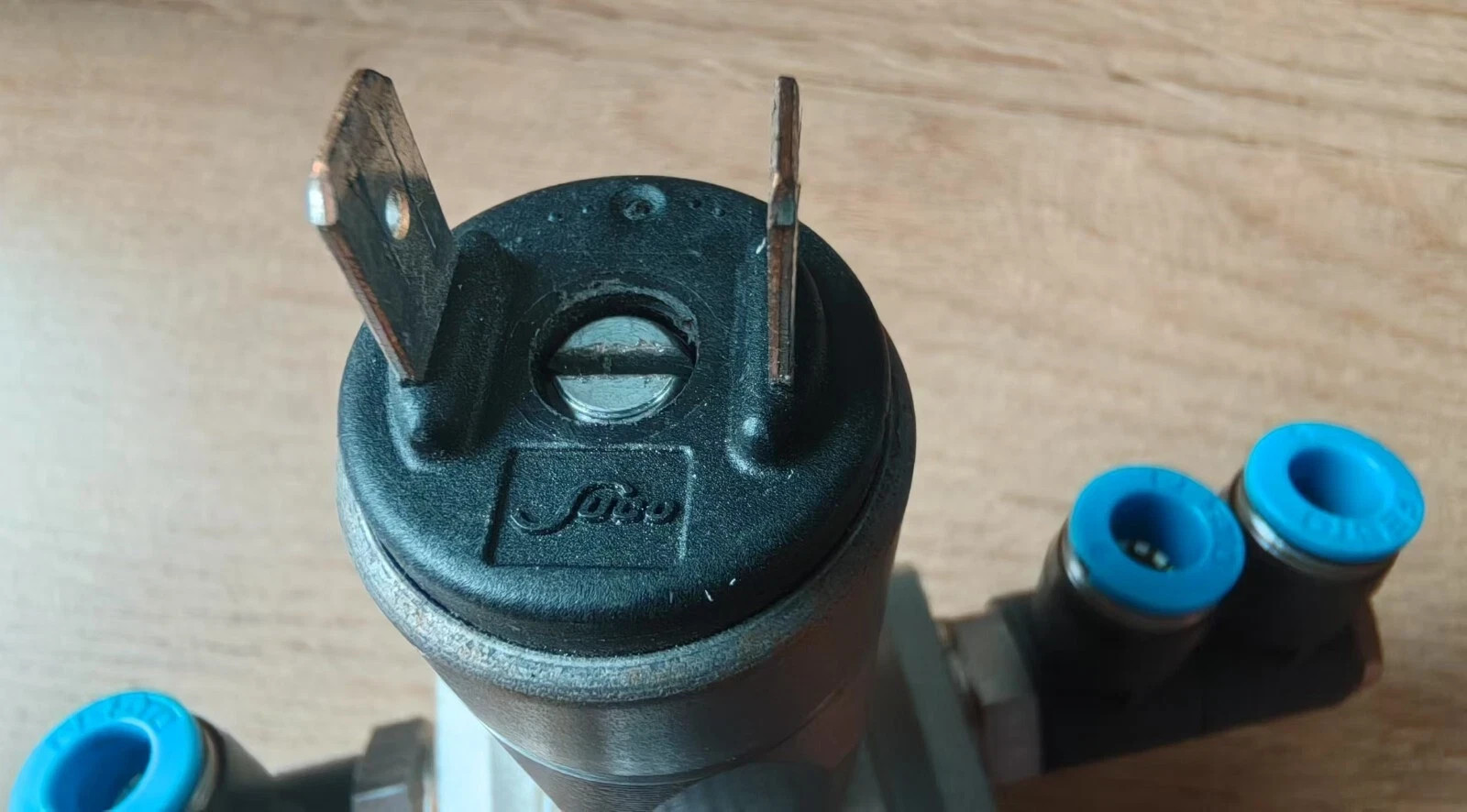 SMC EAR111-F02 SET PRESS.0.05-0.59Mpa+SUCO 660703 PRESSURE SWITCH