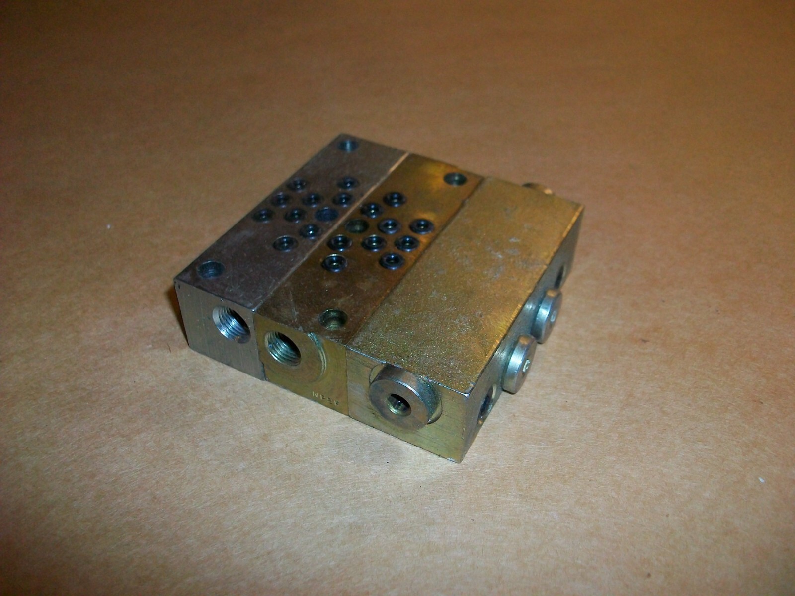 TRABON Lubriqip Lubricator Block MSP-5P NEW
