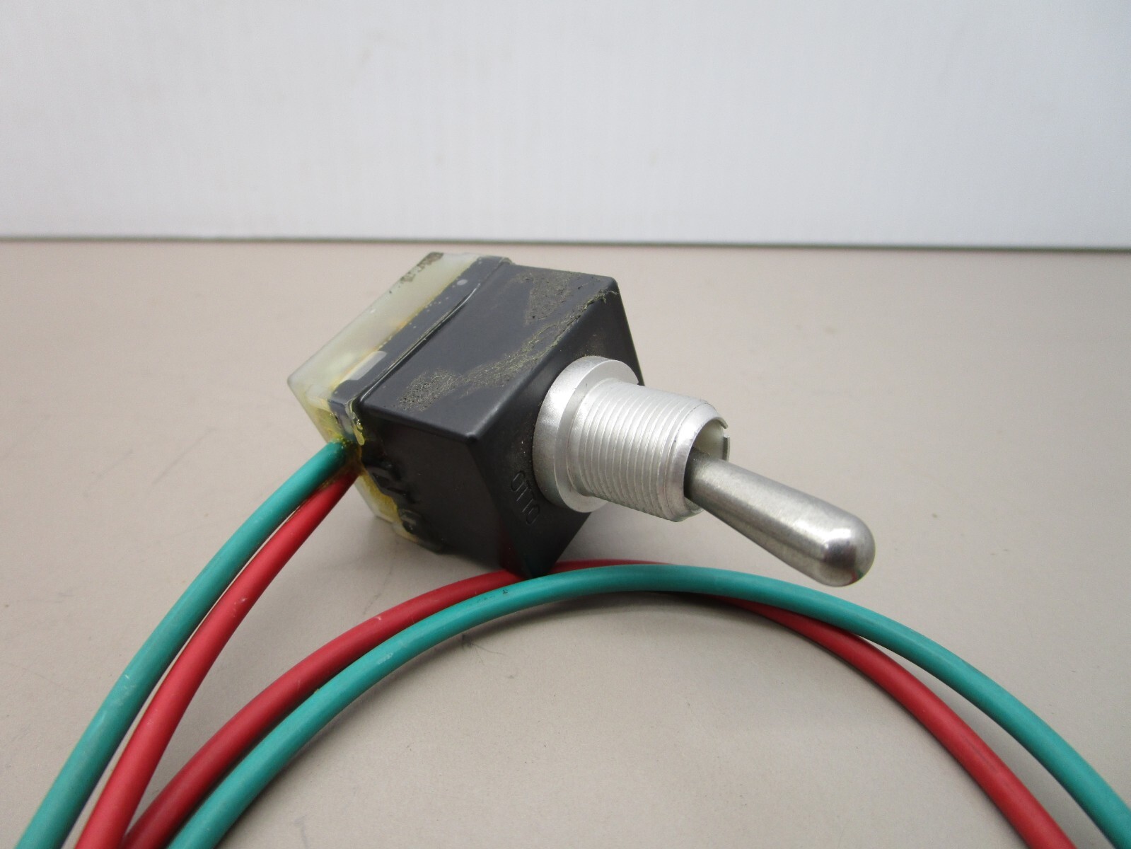 OTTO T7-10011 Toggle Switch 2-Pole 2-Position