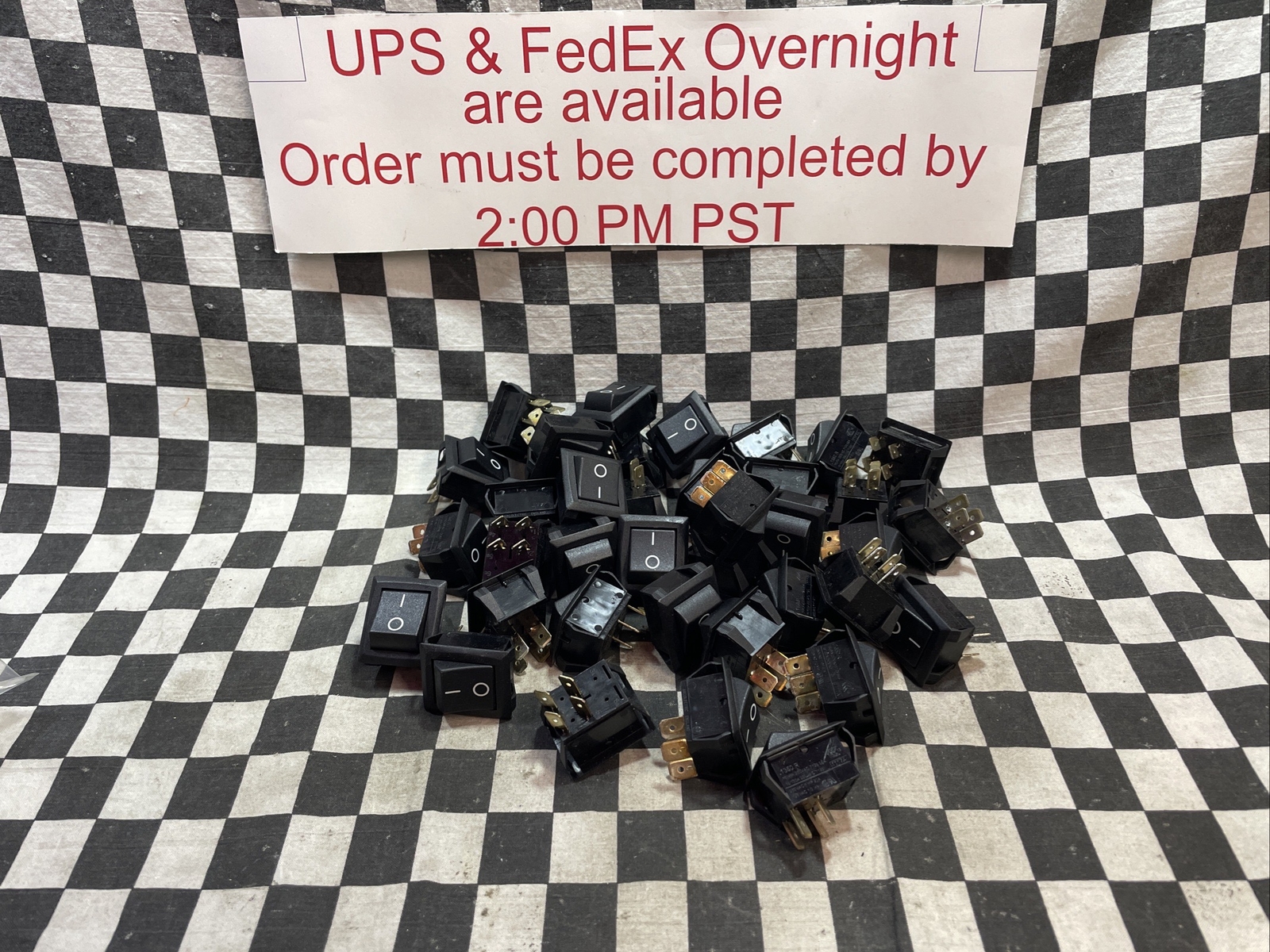 CARLING 1350R, 1117A, Bloomfield 2E-77566 SWITCH ROCKER ON-OFF 125V, LOT OF 38