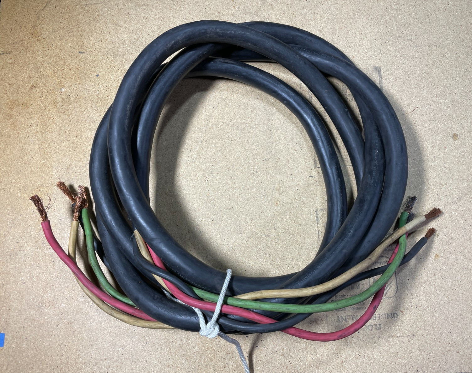 Carol Super VU-Tron 19 ft. #4/4C Power cable 2000V P-7K123049 MSHA
