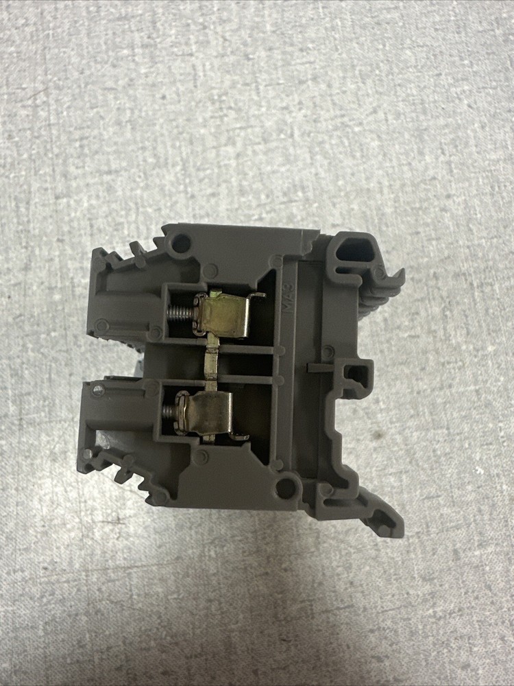 NEW Box of 50 ABB Entrelec 1SNA115116R0700