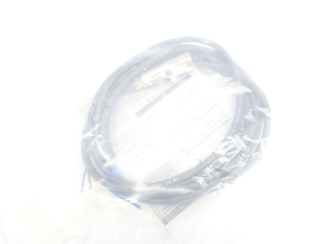 OMRON E2E-X3D2-N 12-24VDC 2M NSMP