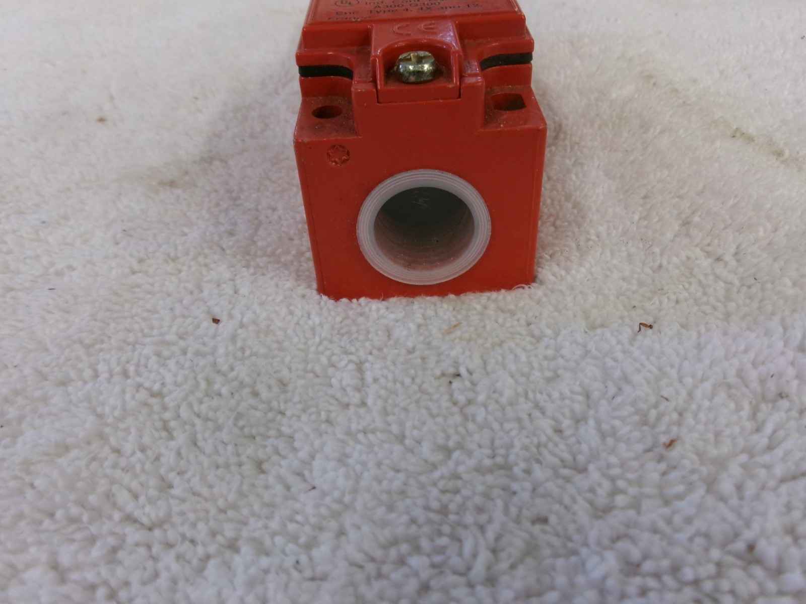 Telemecanique Limit Switch 240V 3A 6kV XCK-J….H7 Lot of 4