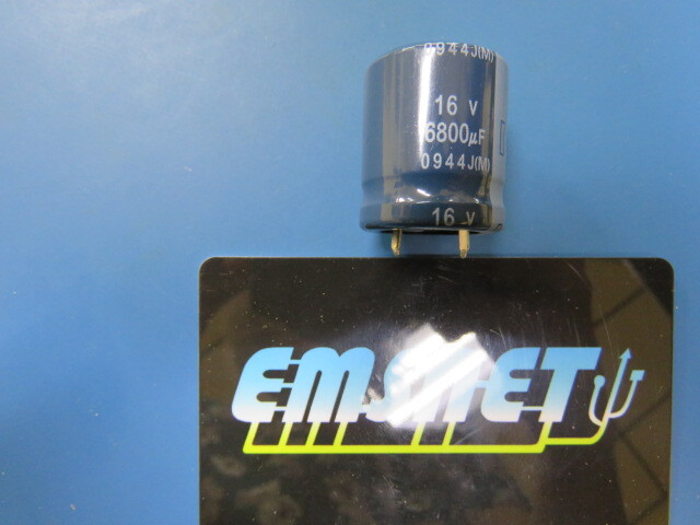 NIC COMPONENTS CORP NRLMW682M16V22X25(4MMLL)F Qty of 5 per Lot 6800 MFD 16V +/-