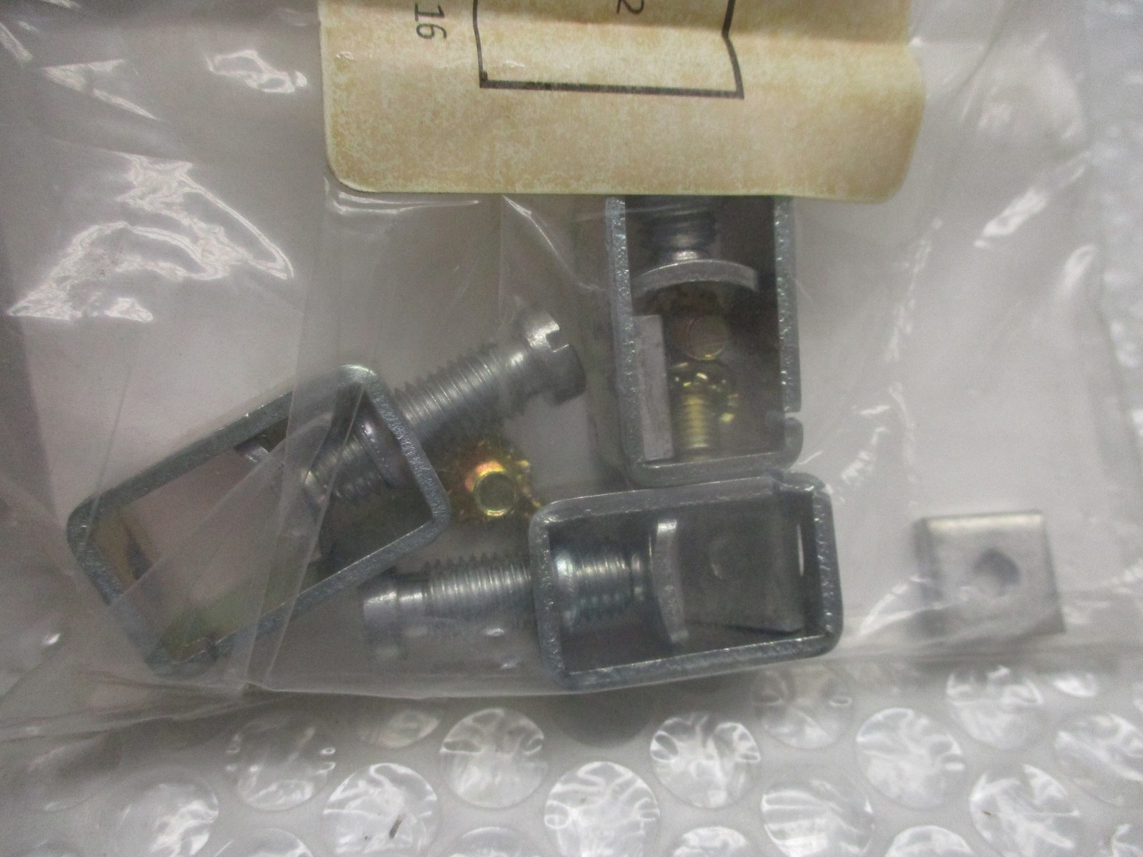 CUTLER HAMMER 624B100G02 3T100FB TERMINAL KIT NSMP