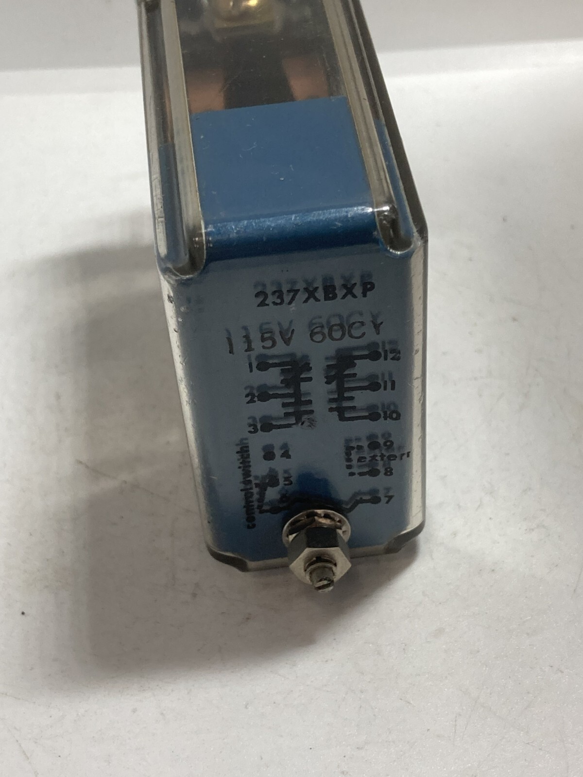 STRUTHERS-DUNN 237XBXP TIME RELAY 2-200 SECS 230VAC 10A
