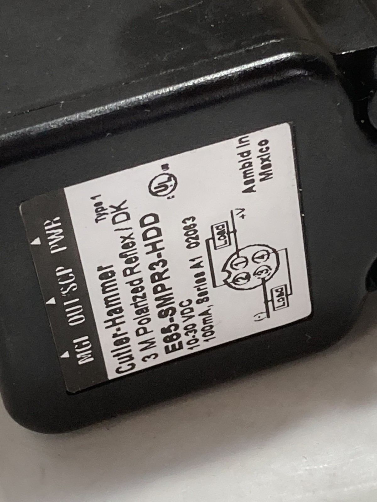 CUTLER HAMMER E65-SMPR3-HDD PHOTOELECTRIC POLARIZED REFLEX 10-30VDC NIB