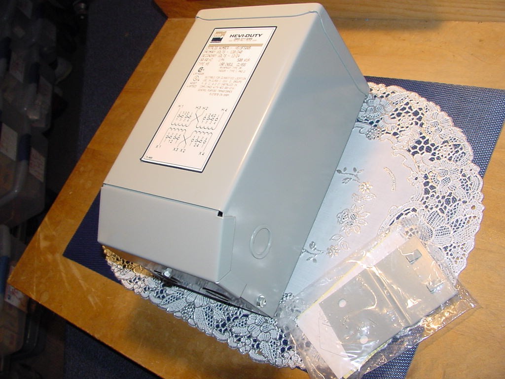 EGS HS19F500B, 0.500 kVA Single-Phase Buck-Boost Dry-Type Transformer, NEW
