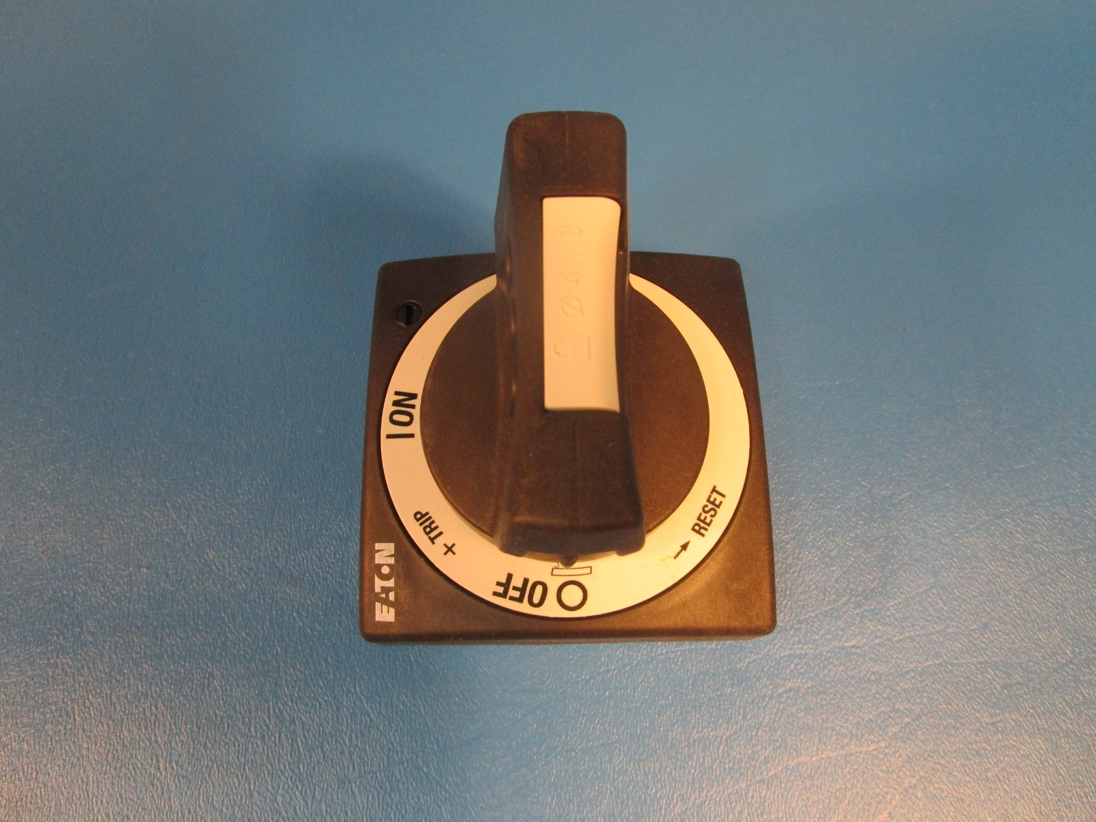 Eaton NZM2-XTVD-NA, Handle Mechanism, Molded Case Circuit Breaker Accessory