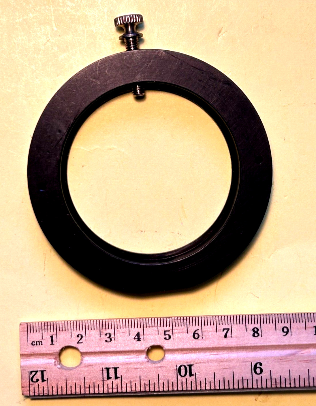 Pair of Oriel 60 mm x 10 mm thick post mountable optic mounts