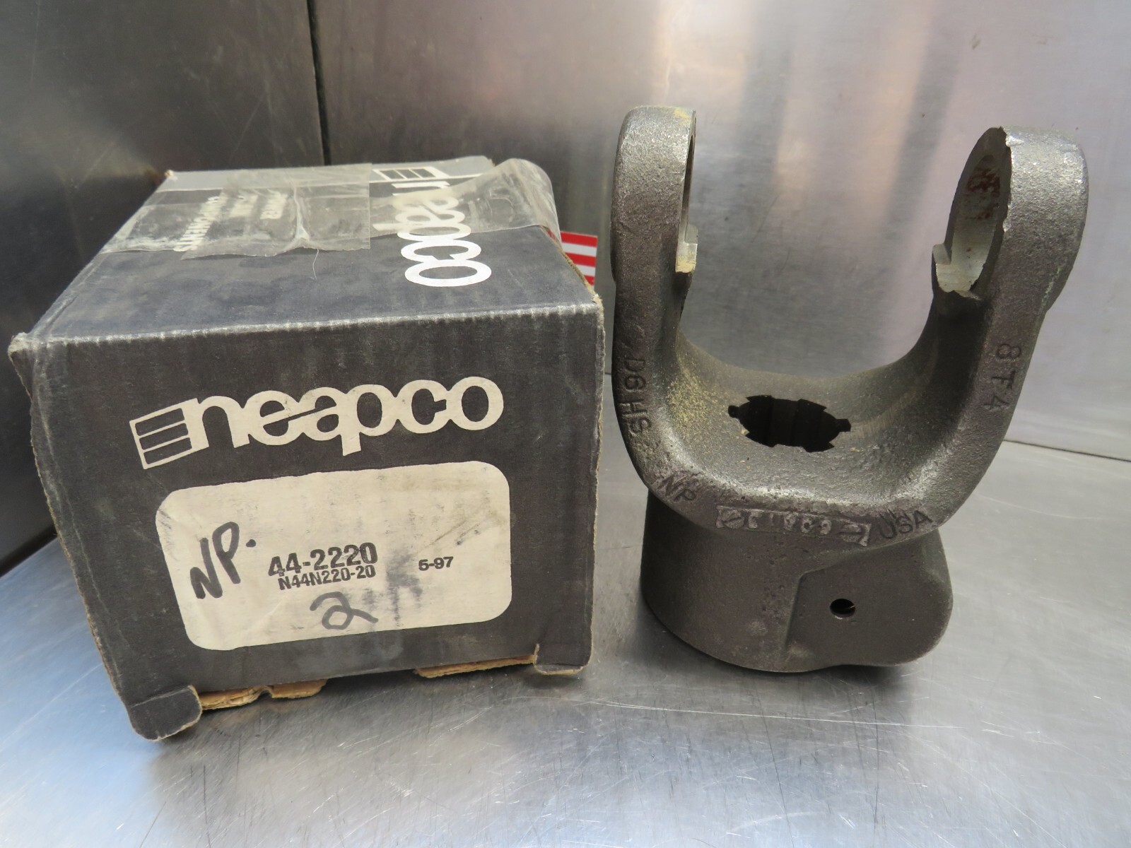 Neapco 44-2220 Yoke 6SPL