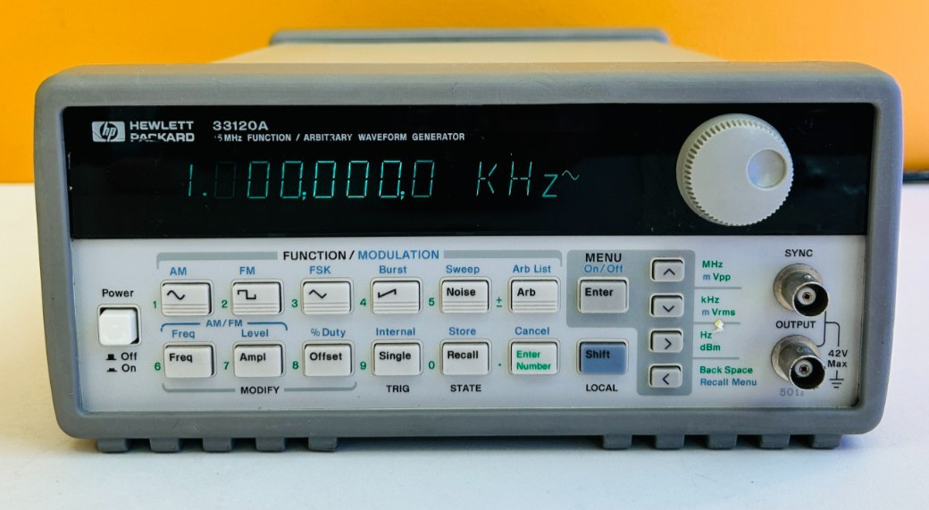 HP 33120A-001 15 MHz, Function / Arbitrary Waveform Generator + Opt 001. Tested!