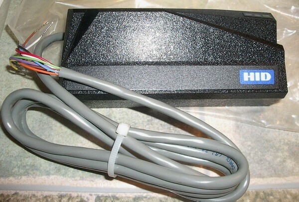 1 x HID Epic Swipe Wiegand Reader 3152540, AR-1, 32985, HU/W3152540