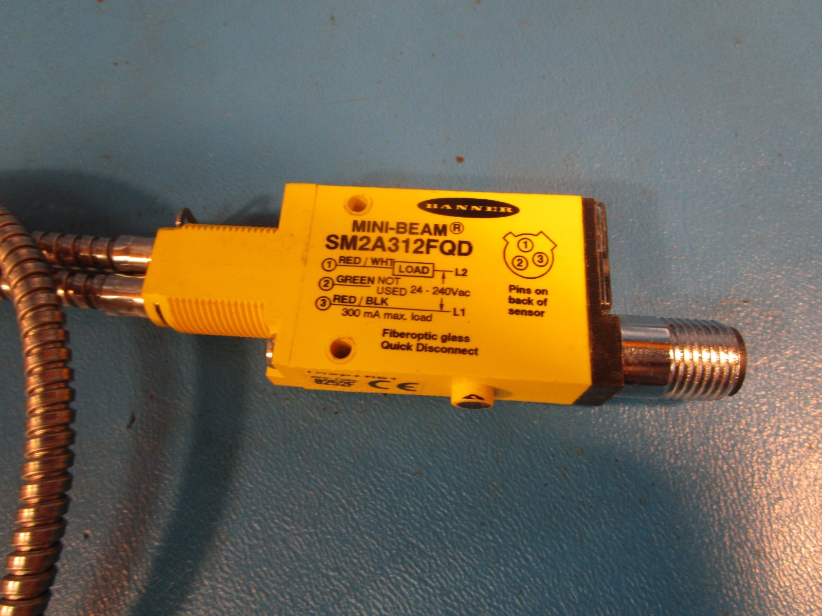Banner SM2A312FQD, FIBER OPTIC AMPLIFIER, MINI-BEAM w/ BR23S Cable, Infared 880