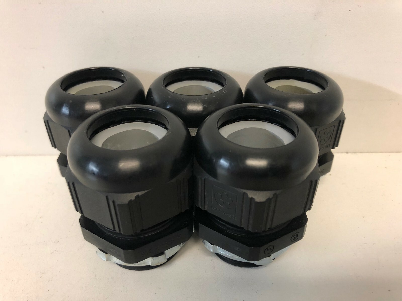 LOT (5) NEW! LAPP KABEL SKINTOP 1″ CABLE GLAND CONNECTORS W/ LOCKNUTS S2201 SLRN