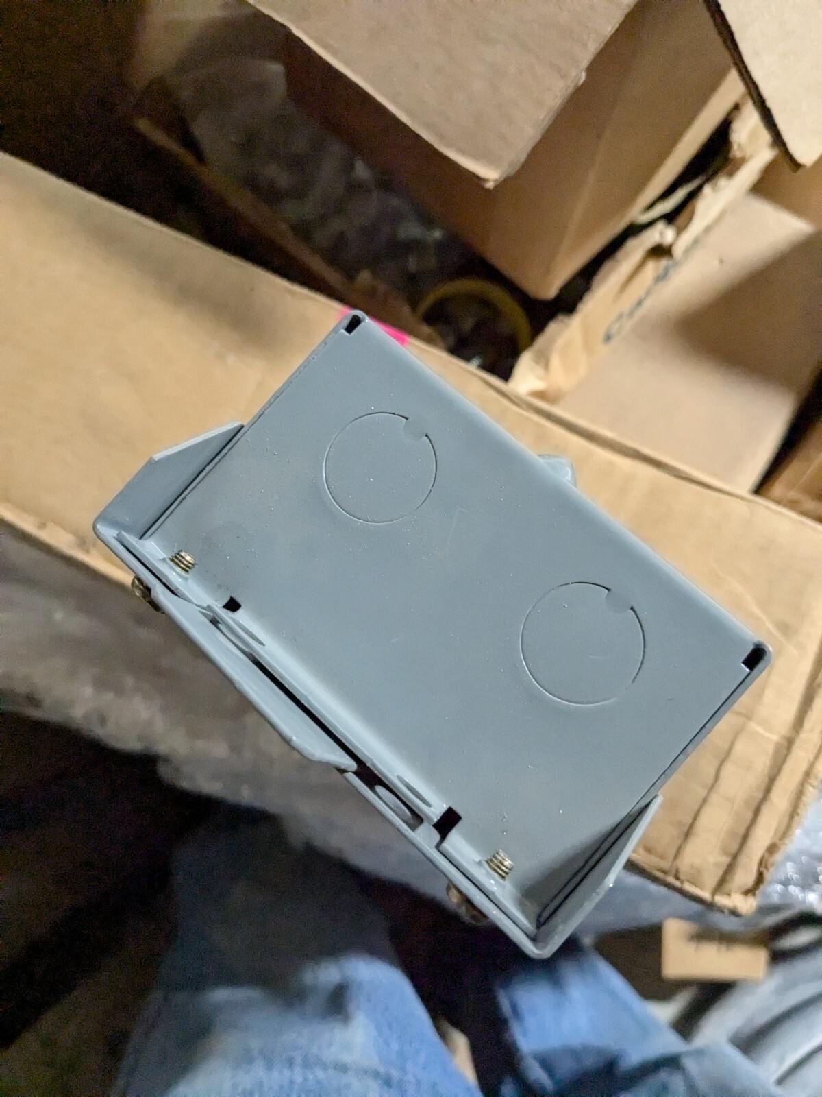 SQUARE D TYPE 3R ENCLOSURE 9991-KE3. New open box – No Switch !Charity!