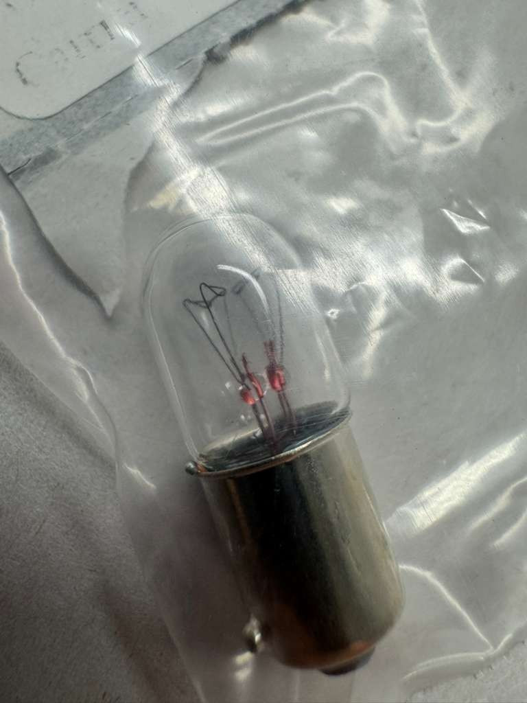 Allen-Bradley 800T-N169 Light Bulb, 949WL, AB800TN169 **Free Shipping**