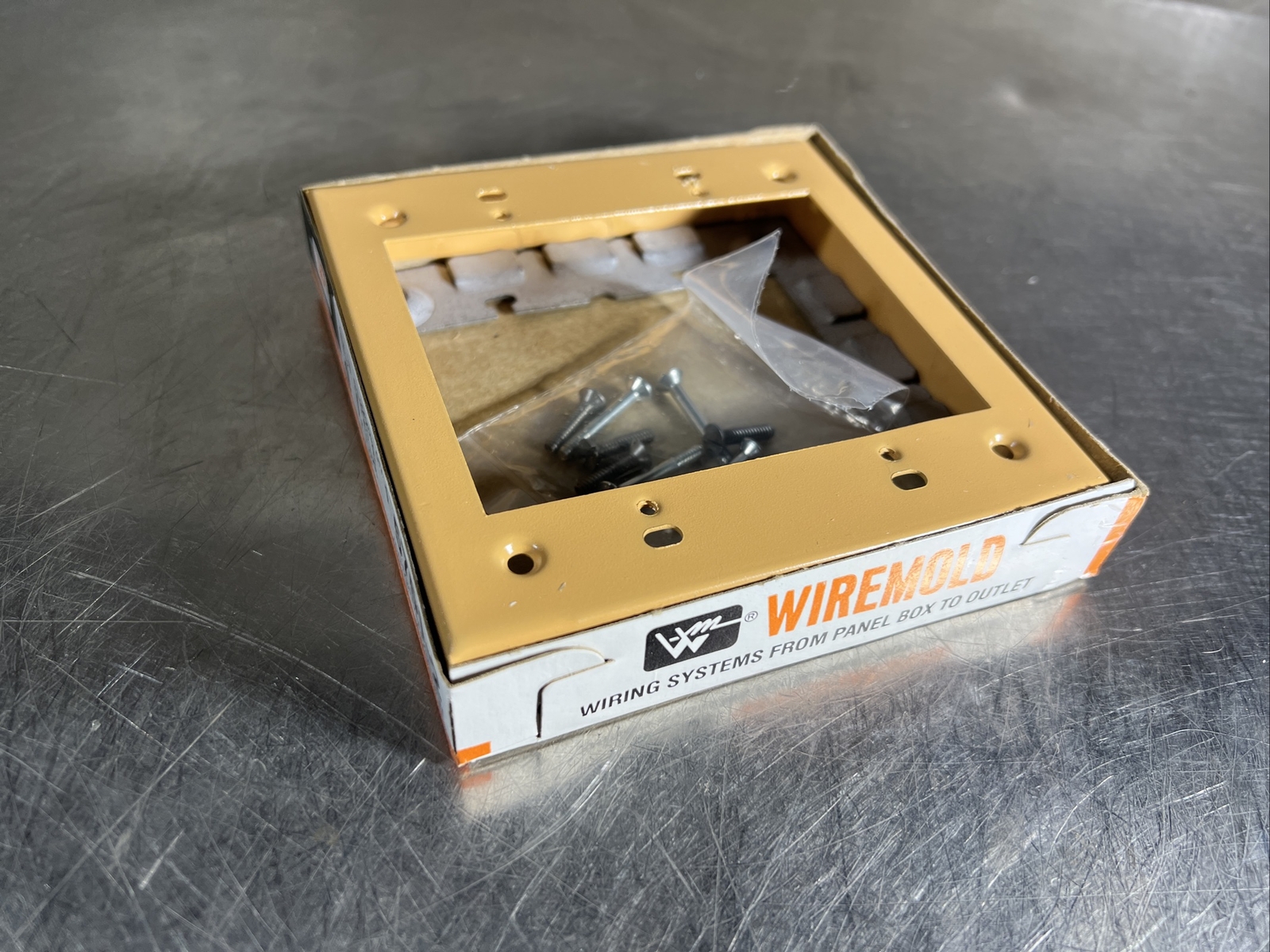 Wiremold 5751-2 Flush-Type Extension Adapter 2-Gang Buff Nos Surplus