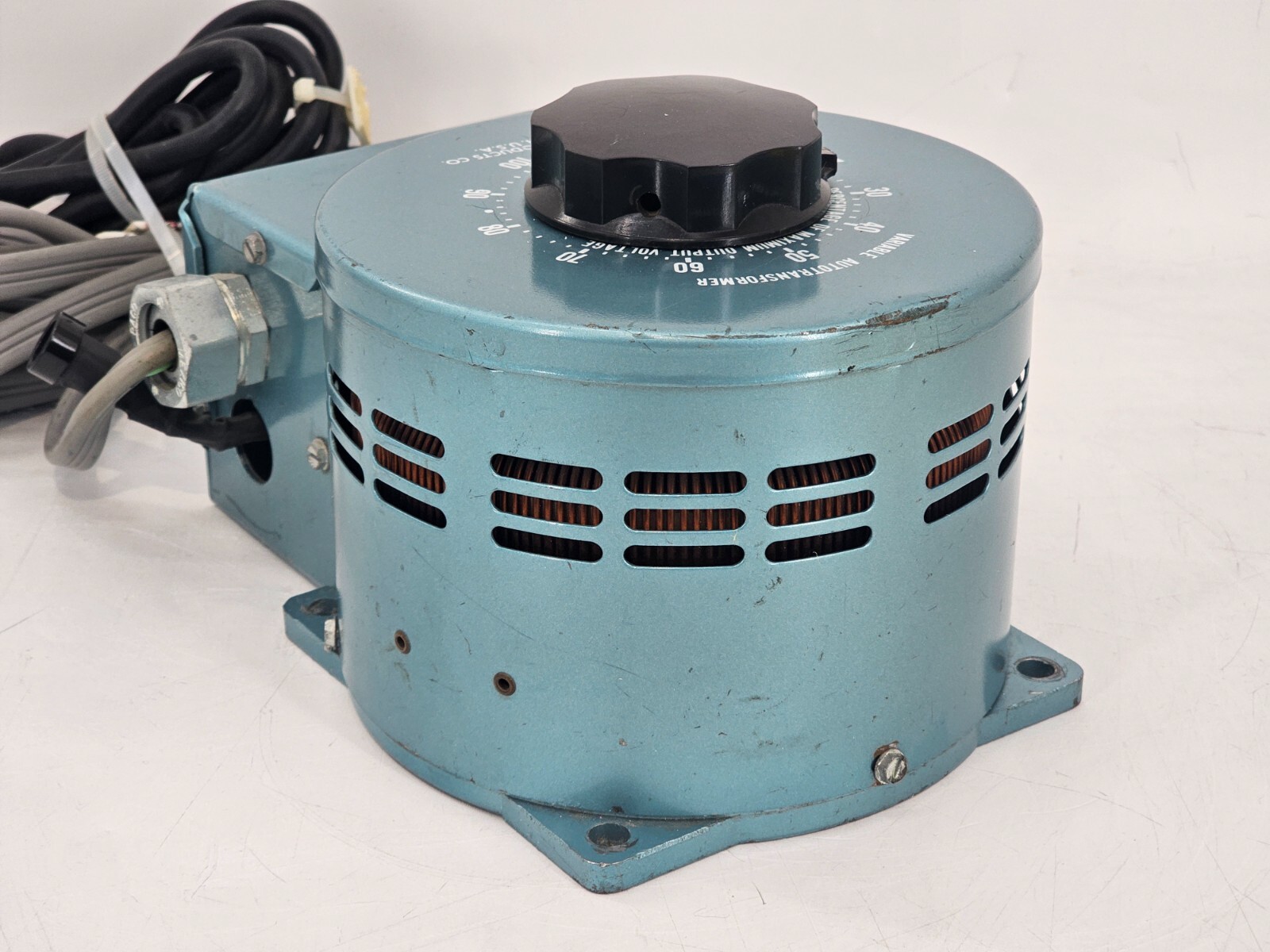 Staco Energy Products Model: 1510CT-2 240V to 280v 15A 50/60 Hertz