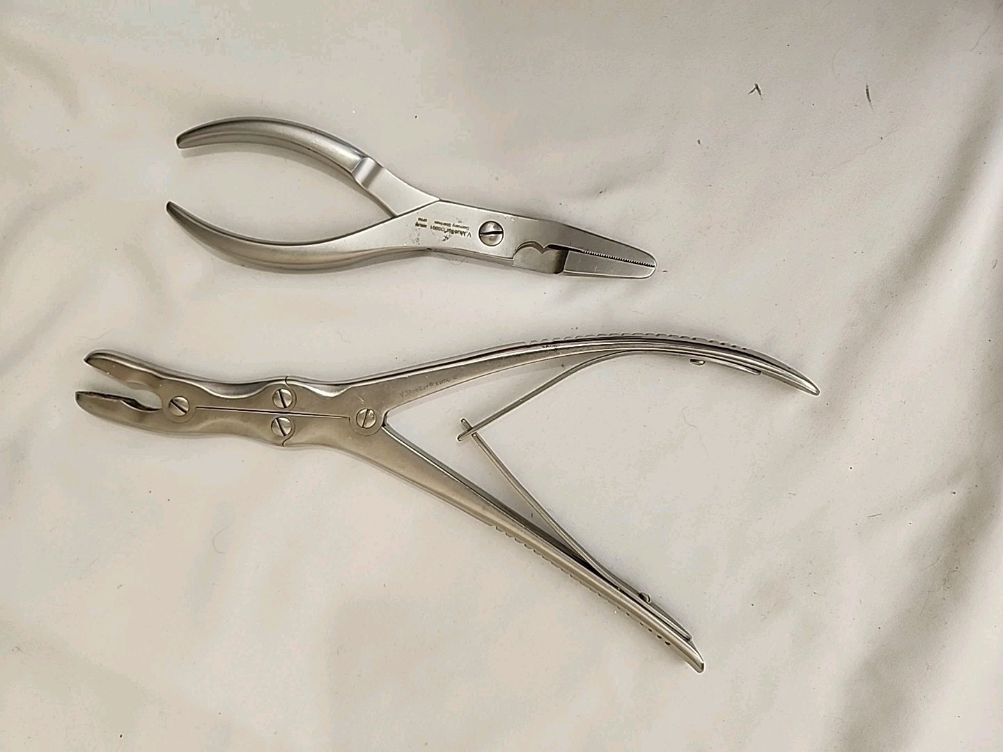 V Mueller XWDC Ruskin Rongeur Forceps Curved & OS901 Needle Nose Pliers Set 2