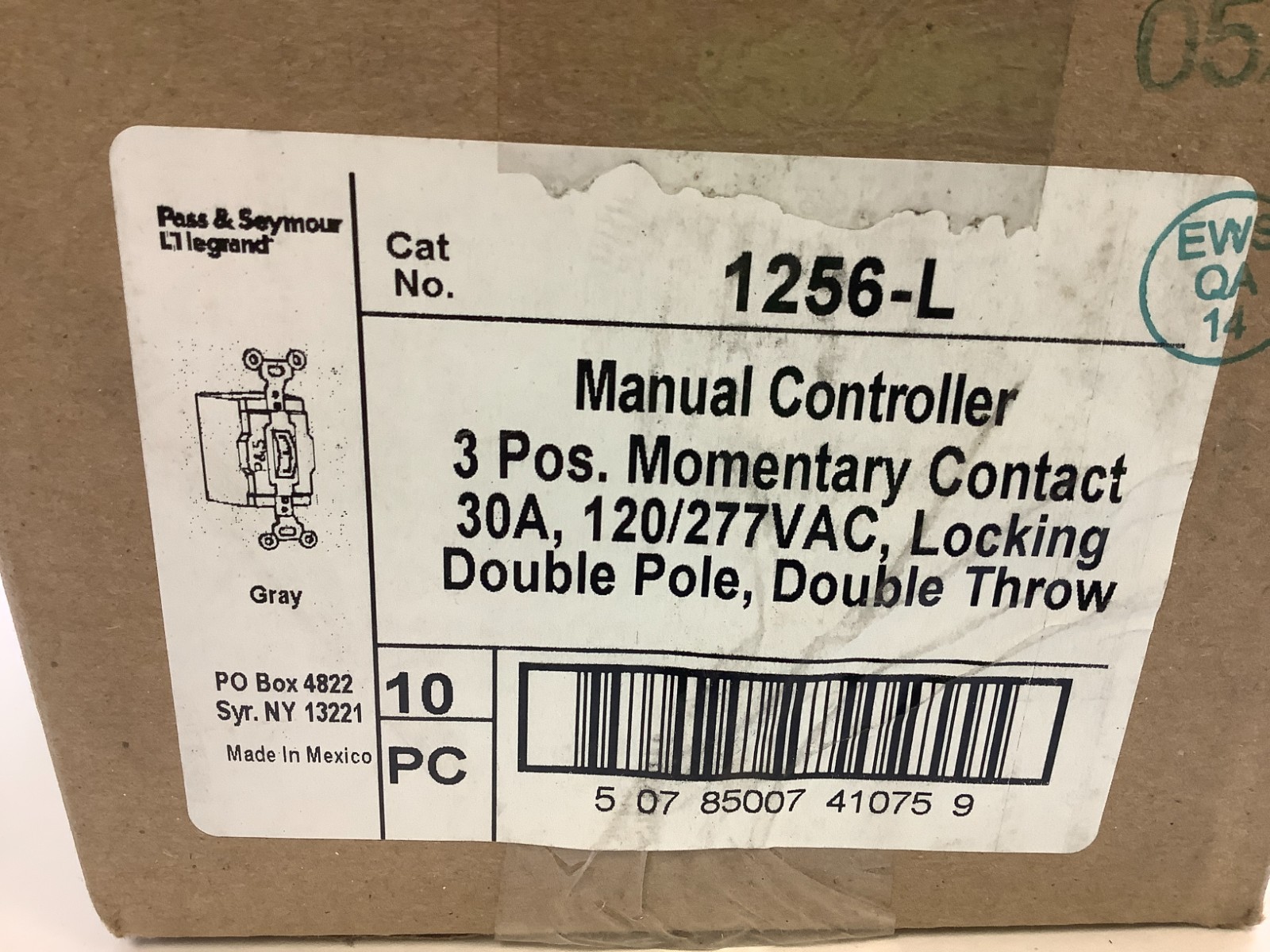 Legrand 1256L Manual Controller, 3Pos. Momentary Contact, 30A, 120/277VAC, 10pk