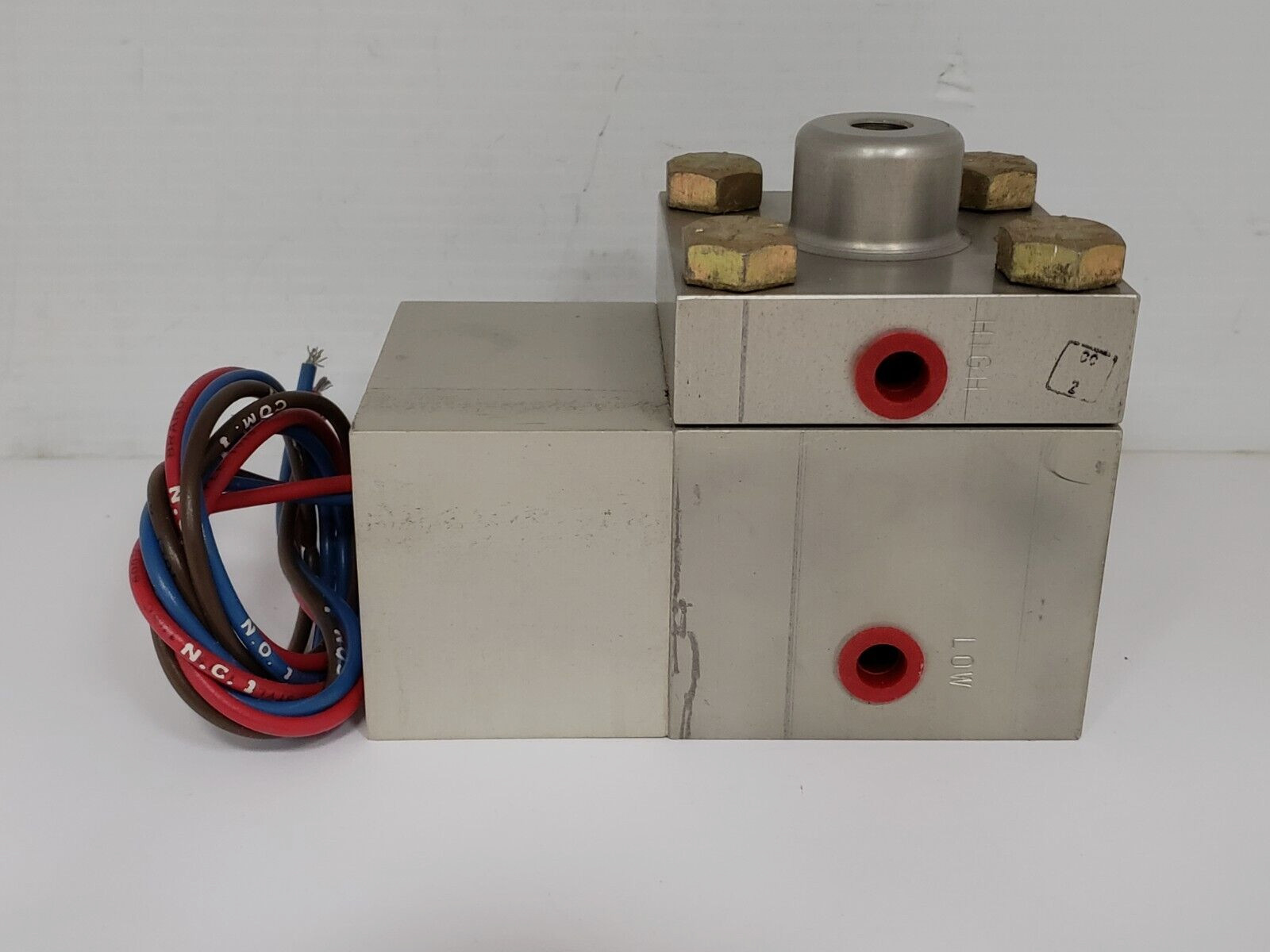 CCS 674D158 PRESSURE SWITCH DOUBLE SNAP 15A 125-250/480 VAC