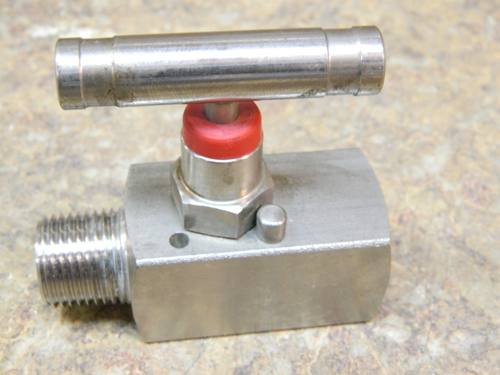 NEEDLE VALVE 1/2″ NPT STAINLESS STEEL