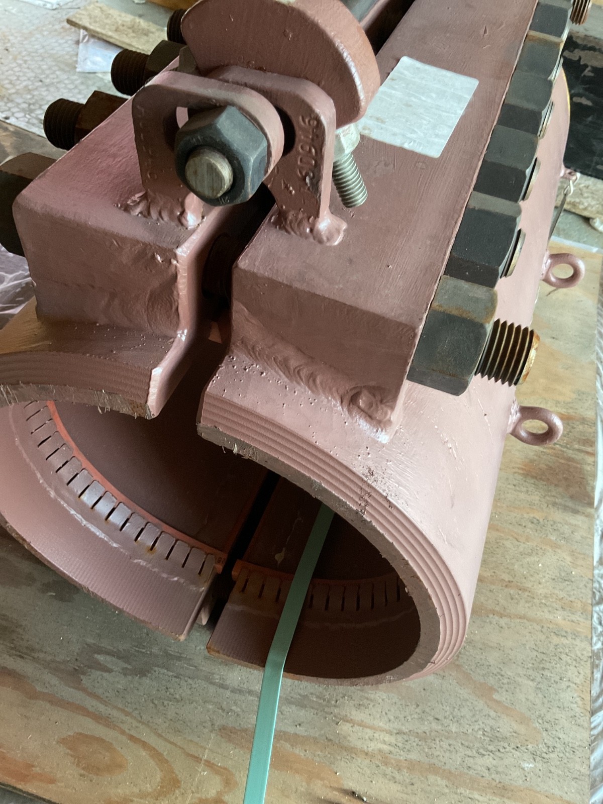 PLIDCO Spilt Sleeve Bolt-On Fix PSS 10“ x 24“ 1000 psi