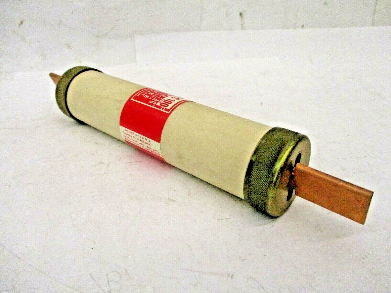 New Open Box Lot of 2 Pieces Super-Lag Res 100 600 Volt Renewable Fuse A4433DN