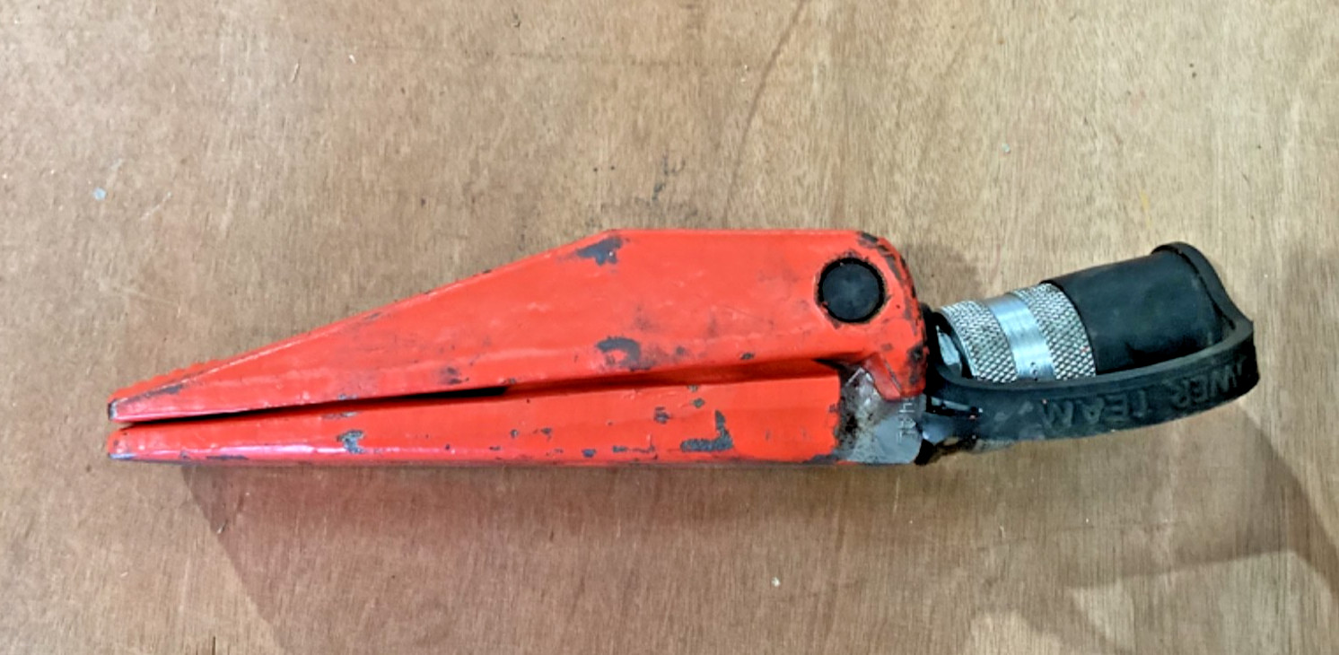 SPX Fluid Power Team 1 Ton HS2000 Spreader (4″ Maximum) 10,000PSI – Used