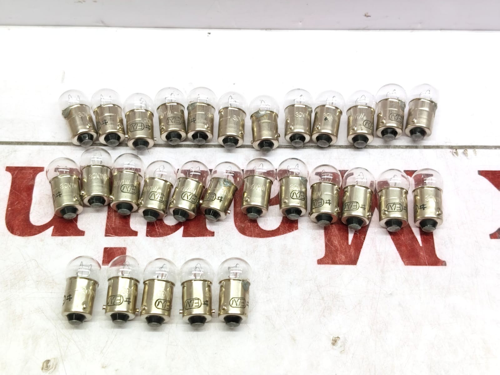 Izumi LS-3 30V1W-M LOT OF 29 Miniature Lamp Light Bulb
